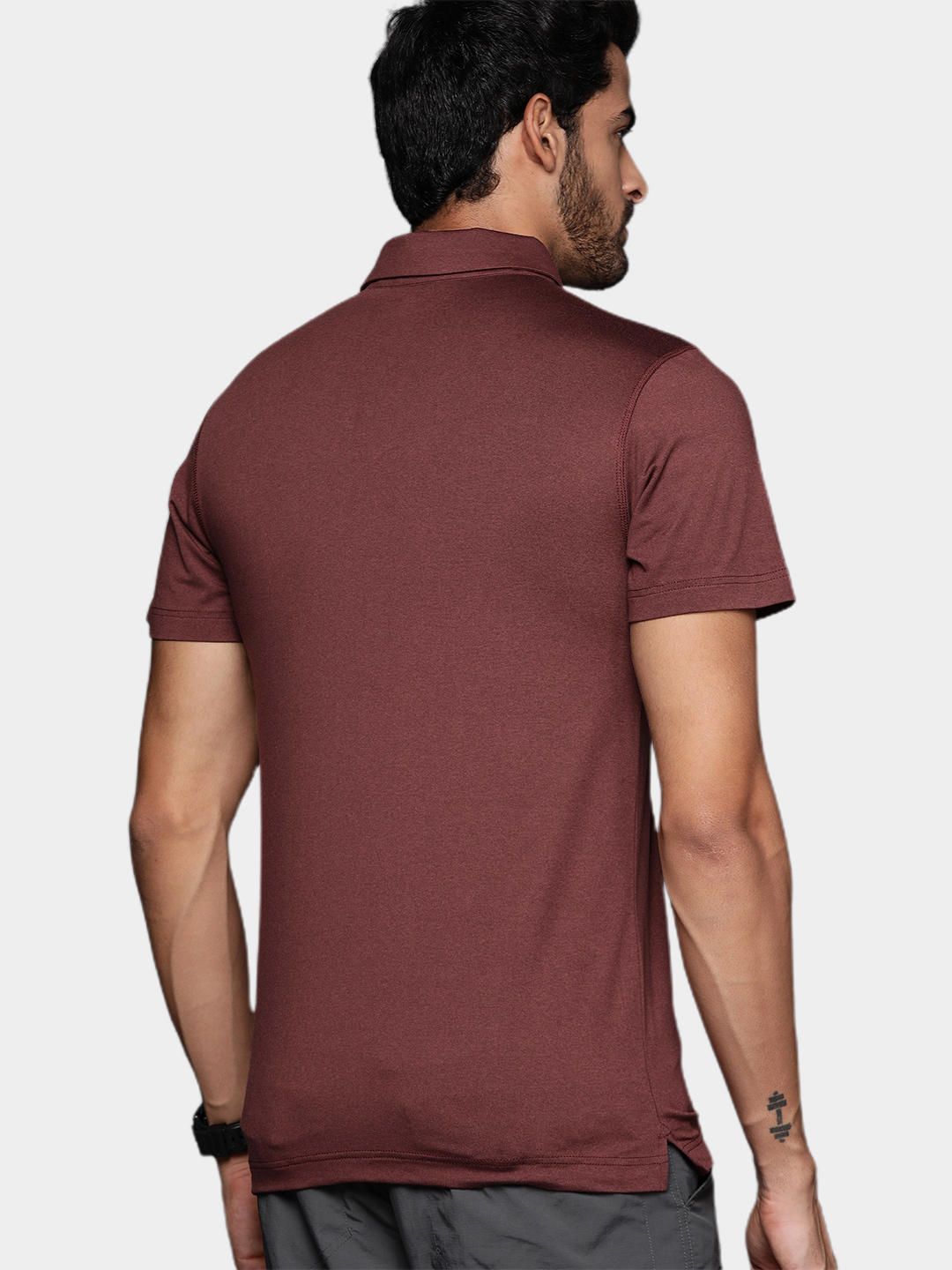 A Men Wearing Columbia Men Maroon Tech Trail Polo (Sun Protection)