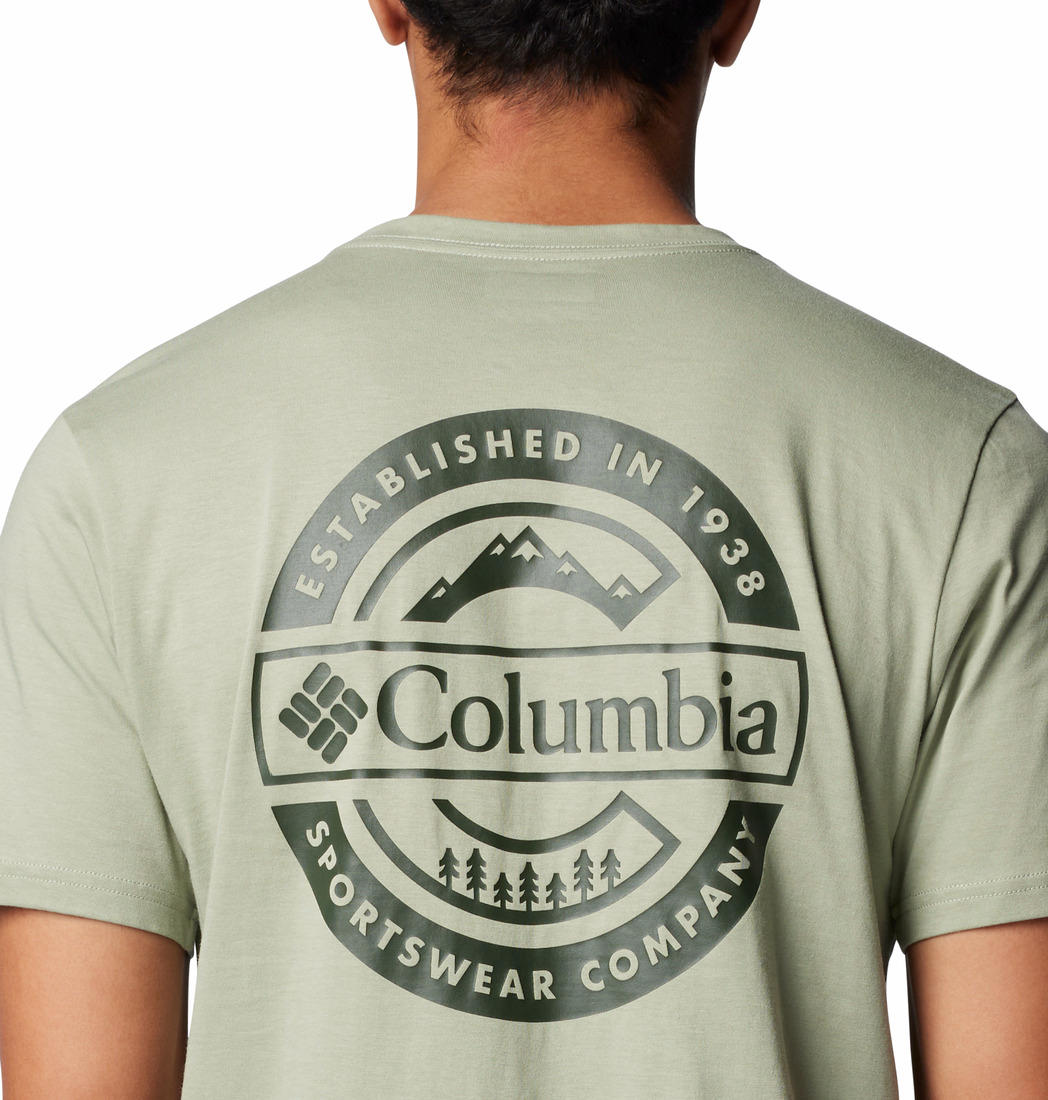 A Men Wearing Columbia Men Green Rapid Ridge Back Graphic Tee II