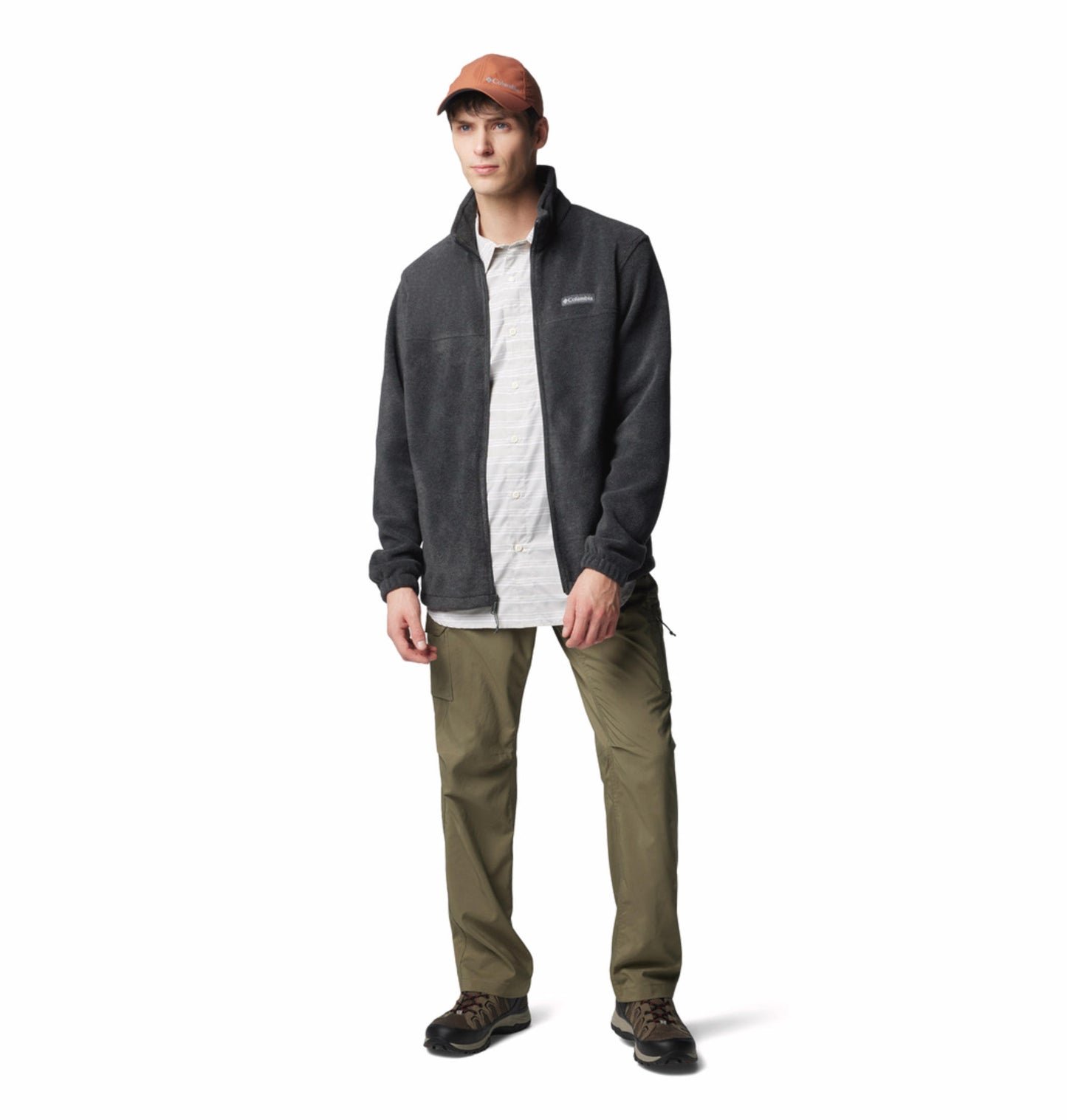 A Men Wearing Columbia Men Green Silver Ridge Utility Pant (Sun Protection)
