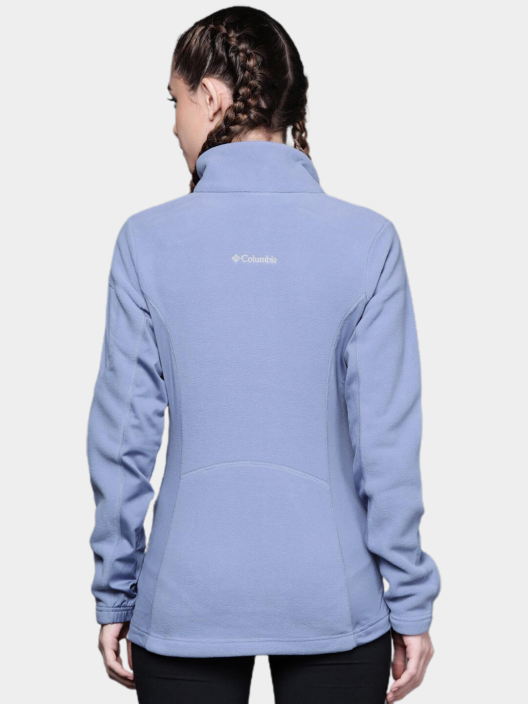 A Women Wearing Columbia Women Blue W Polar Powder Fleece FZ
