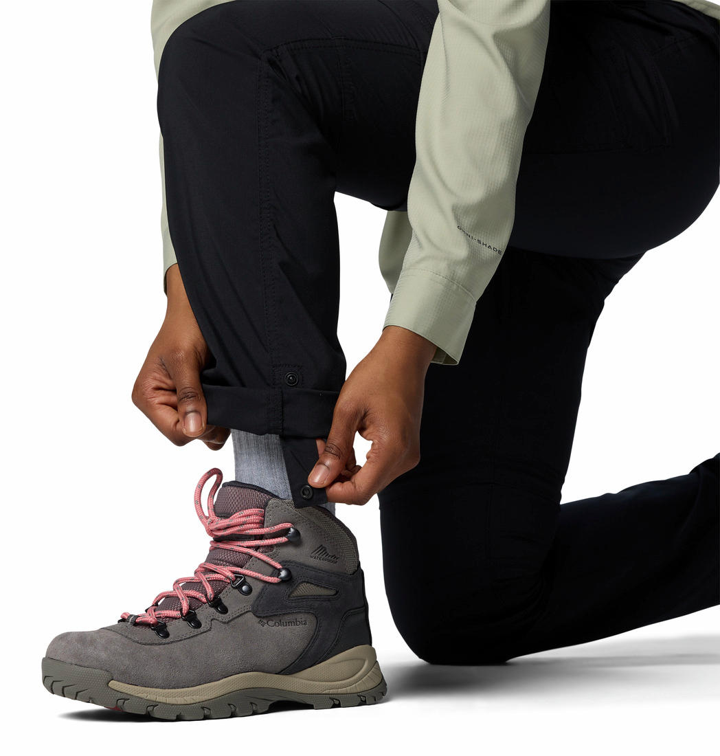 A Women Wearing Columbia Women Black Silver Ridge Utility Convertible Pant (Sun Protection)