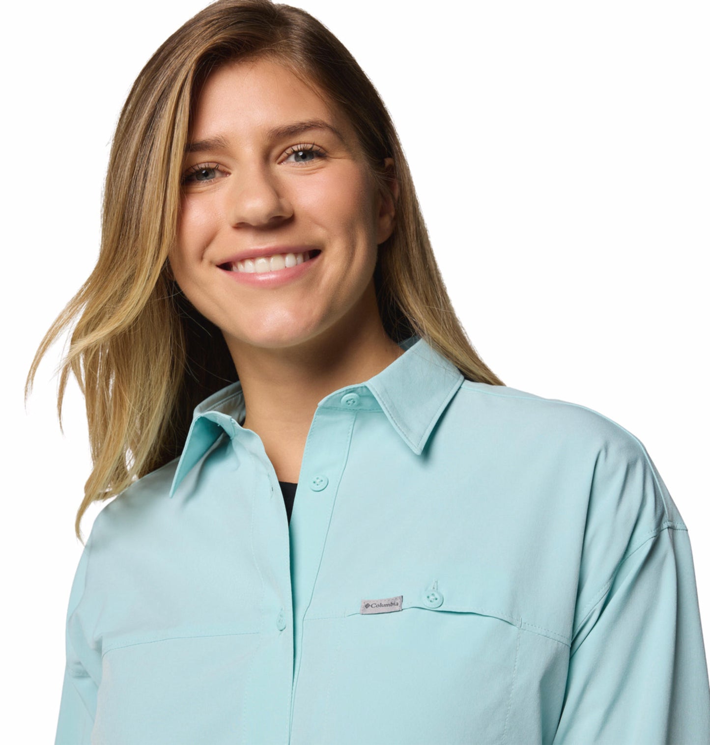 A Women Wearing Columbia Women Green Boundless Trek Layering LS II (Sun Protection)