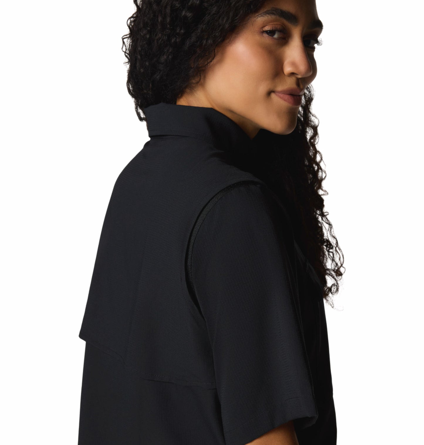 A Women Wearing Columbia Women Black Elevated View Utility SS (Sun Protection)