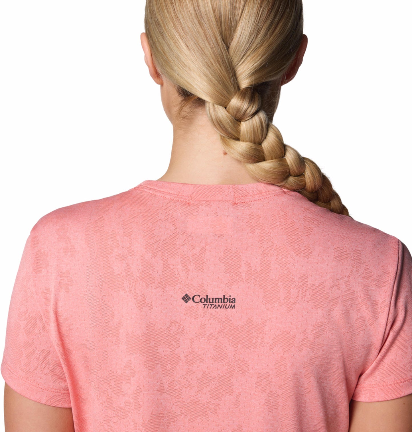 A Women Wearing Columbia Women Pink Bluebird Canyon Short Sleeve Crew