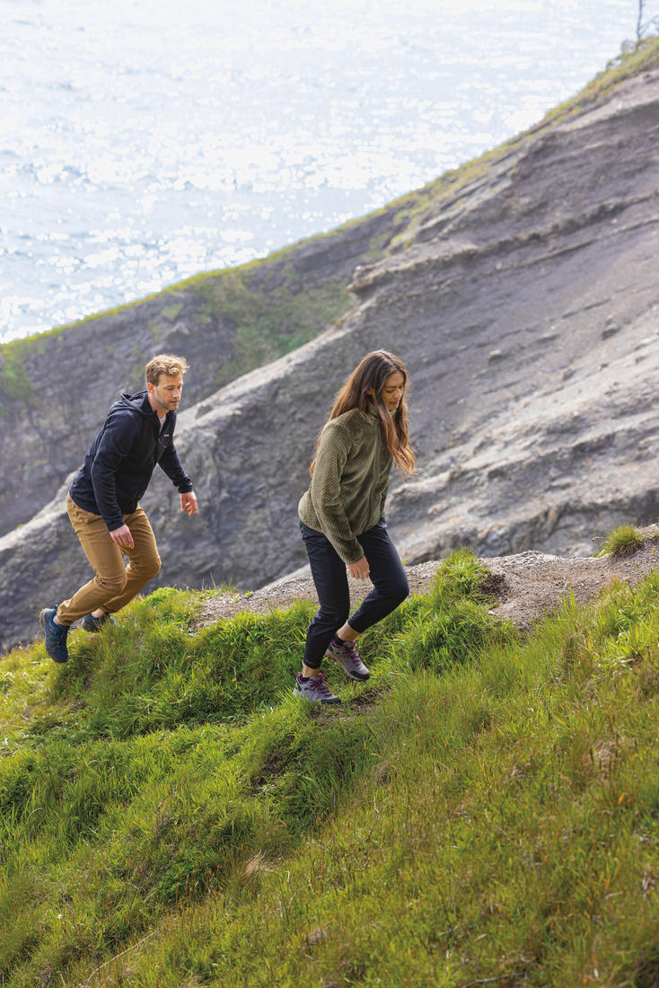 A Women Wearing Columbia Women Black Claudia Ridge Pant