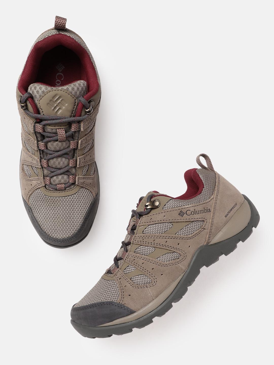 A Women Wearing Columbia Women Brown REDMOND V2 WP