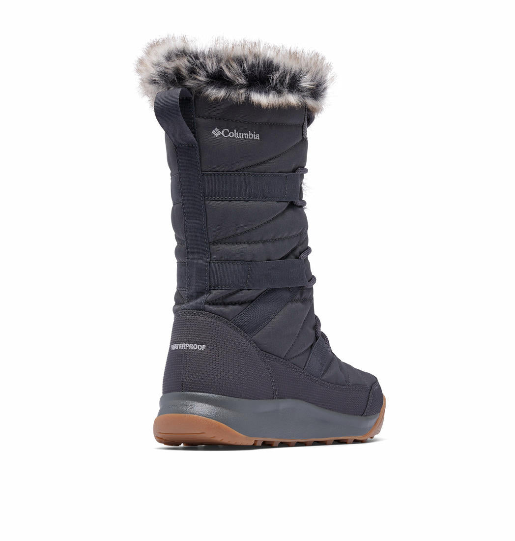 A Women Wearing Columbia Women Black MINX IV