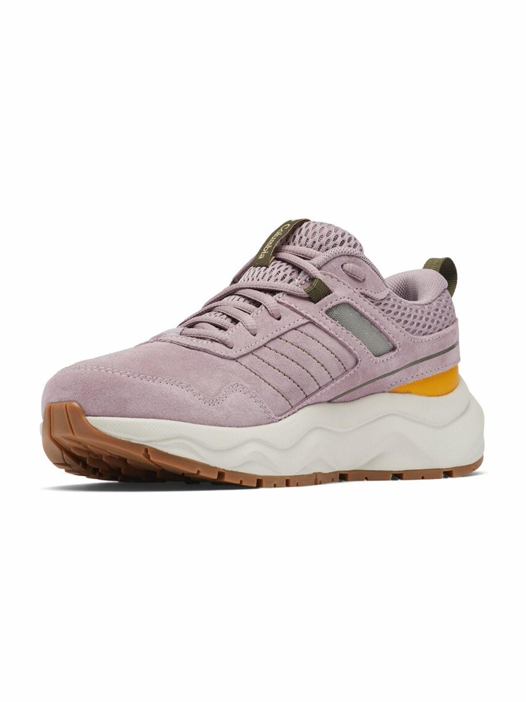 A Women Wearing Columbia Women Purple PLATEAU VENTURE