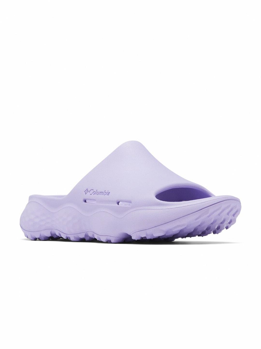 A Women Wearing Columbia Women Purple THRIVE REVIVE