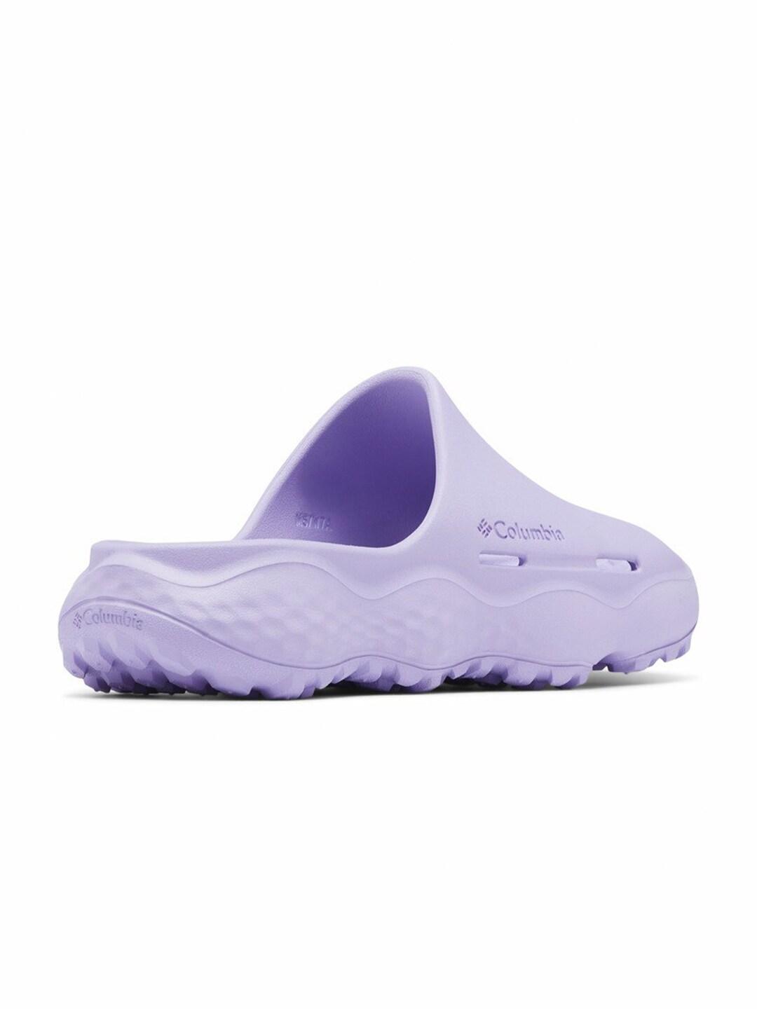 A Women Wearing Columbia Women Purple THRIVE REVIVE