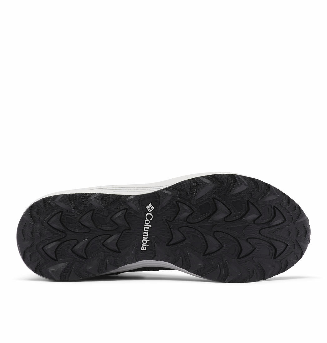 A Men Wearing Columbia Men Grey TRAILSTORM MID WATERPROOF