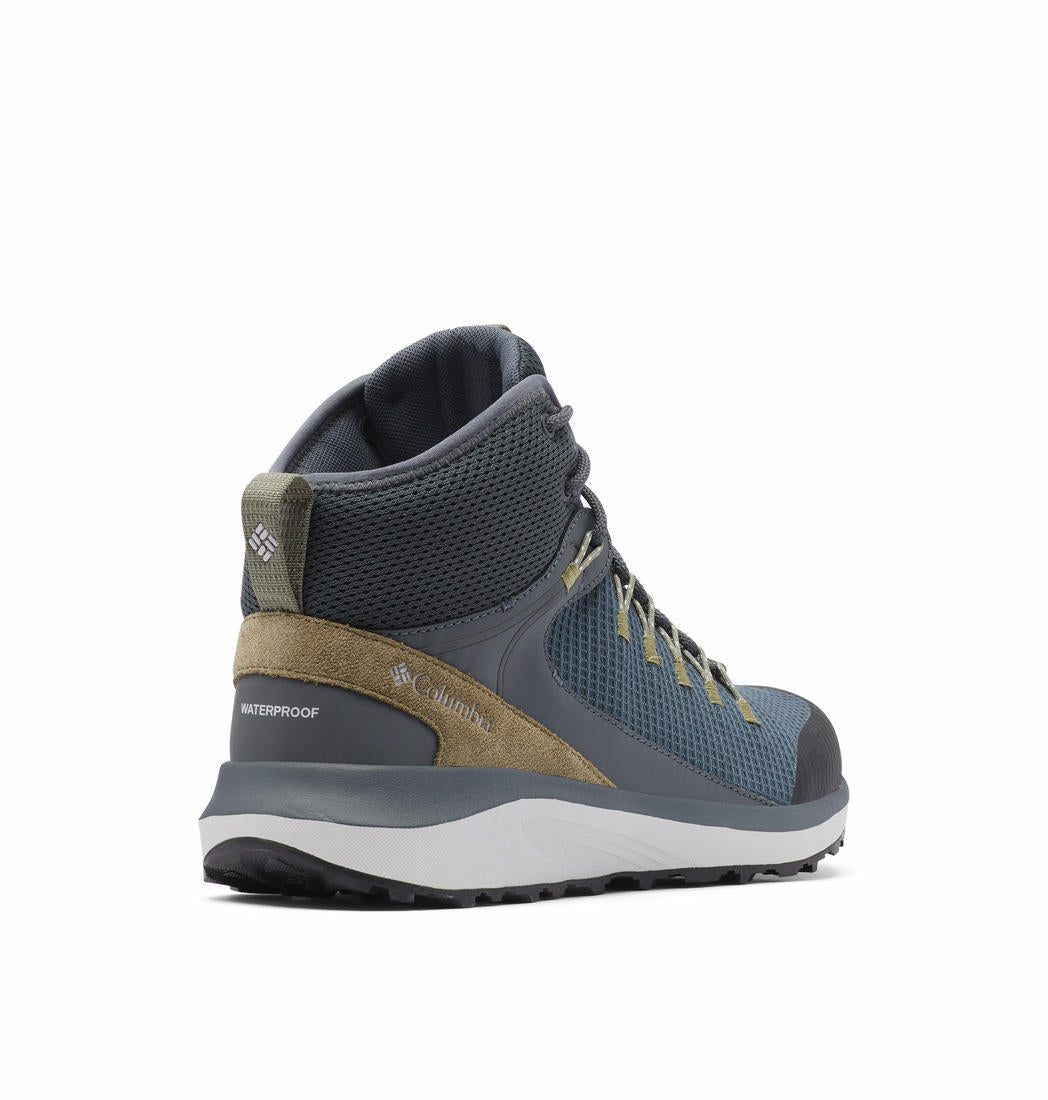 A Men Wearing Columbia Men Grey TRAILSTORM MID WATERPROOF