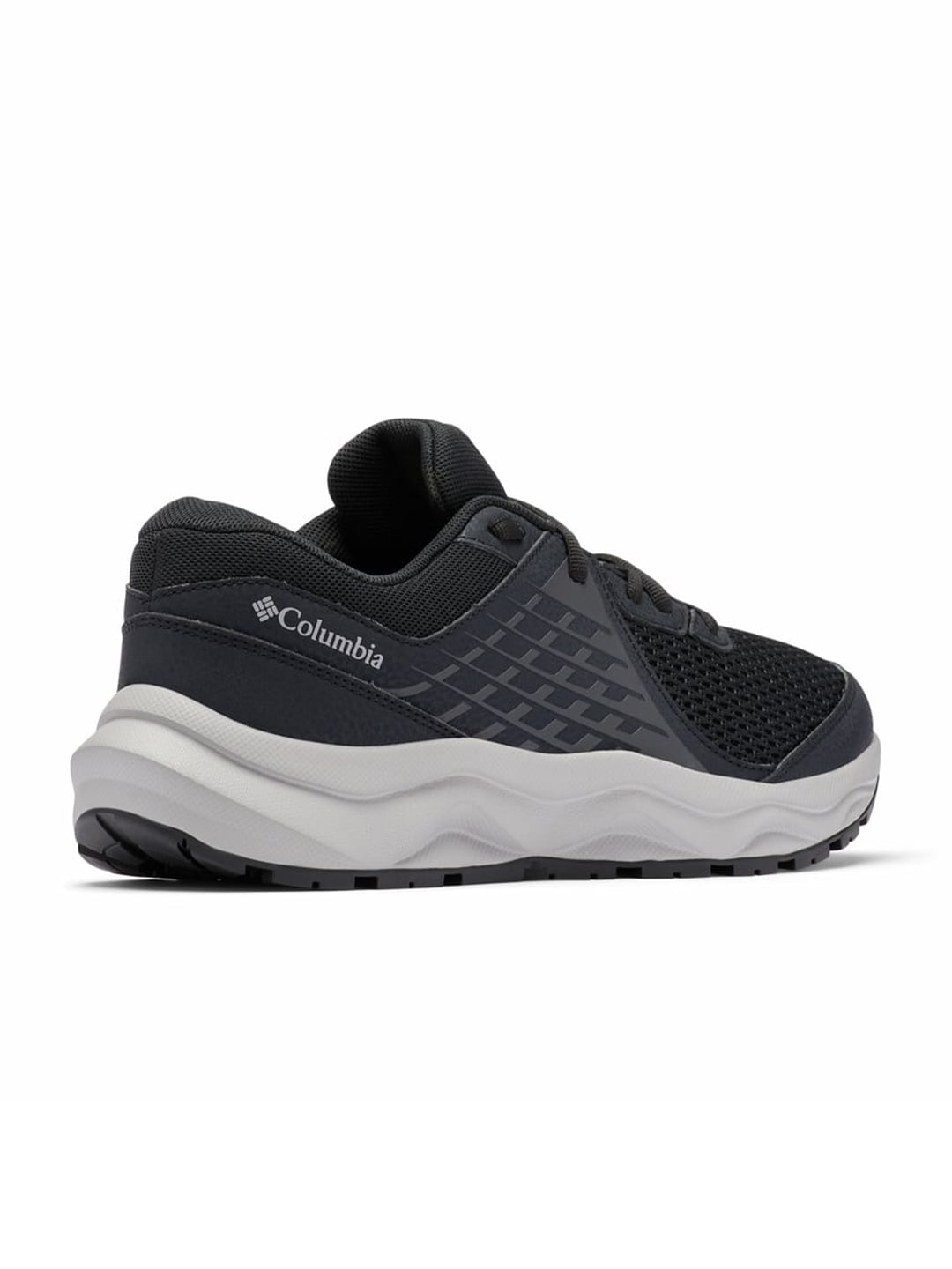 A Men Wearing Columbia Men Black TRAILSTORM BEYOND