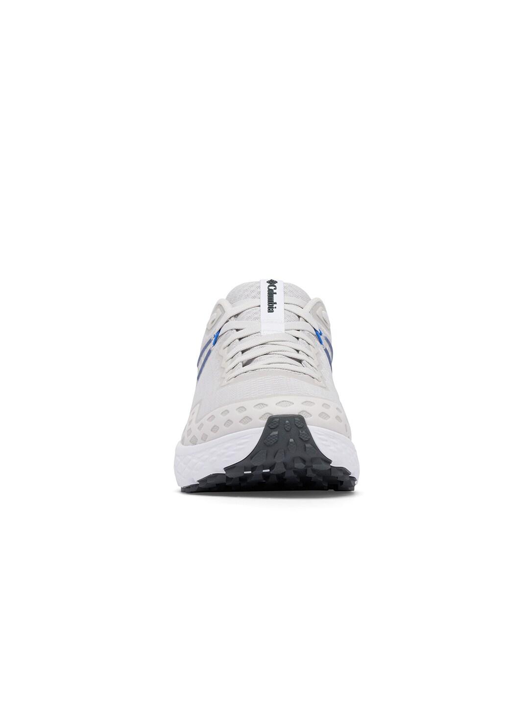 A Men Wearing Columbia Men Grey KONOS TRS OUTDRY
