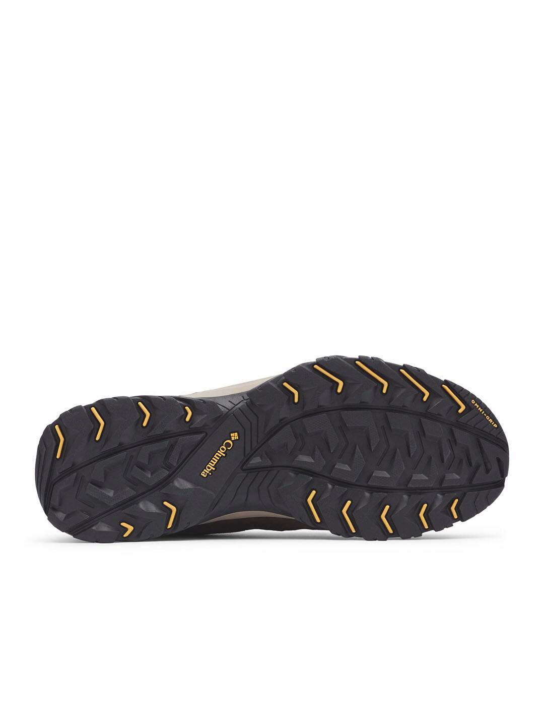 A Men Wearing Columbia Men Brown CRESTWOOD WATERPROOF