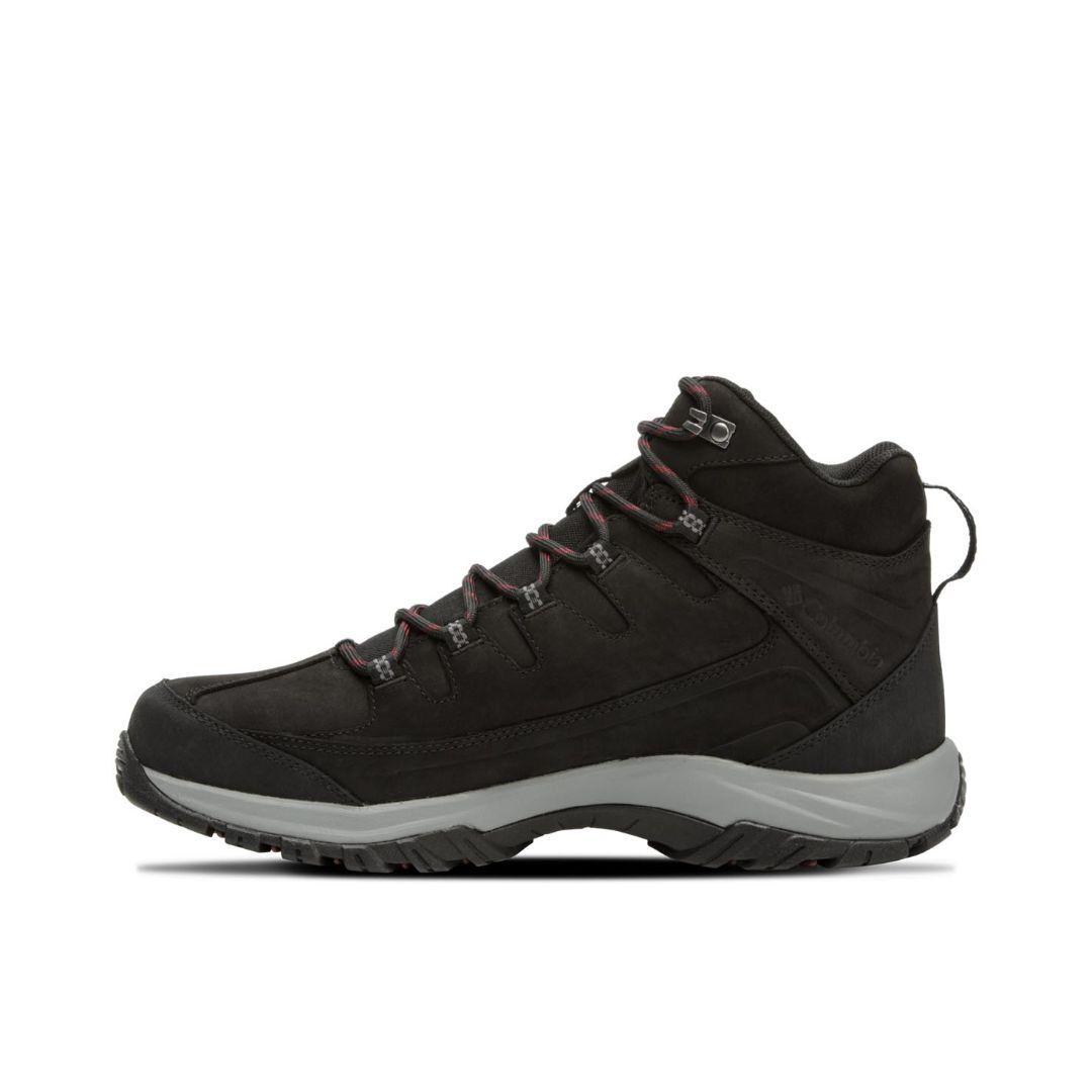 A Men Wearing Columbia Men Black TERREBONNE II MID OUTDRY