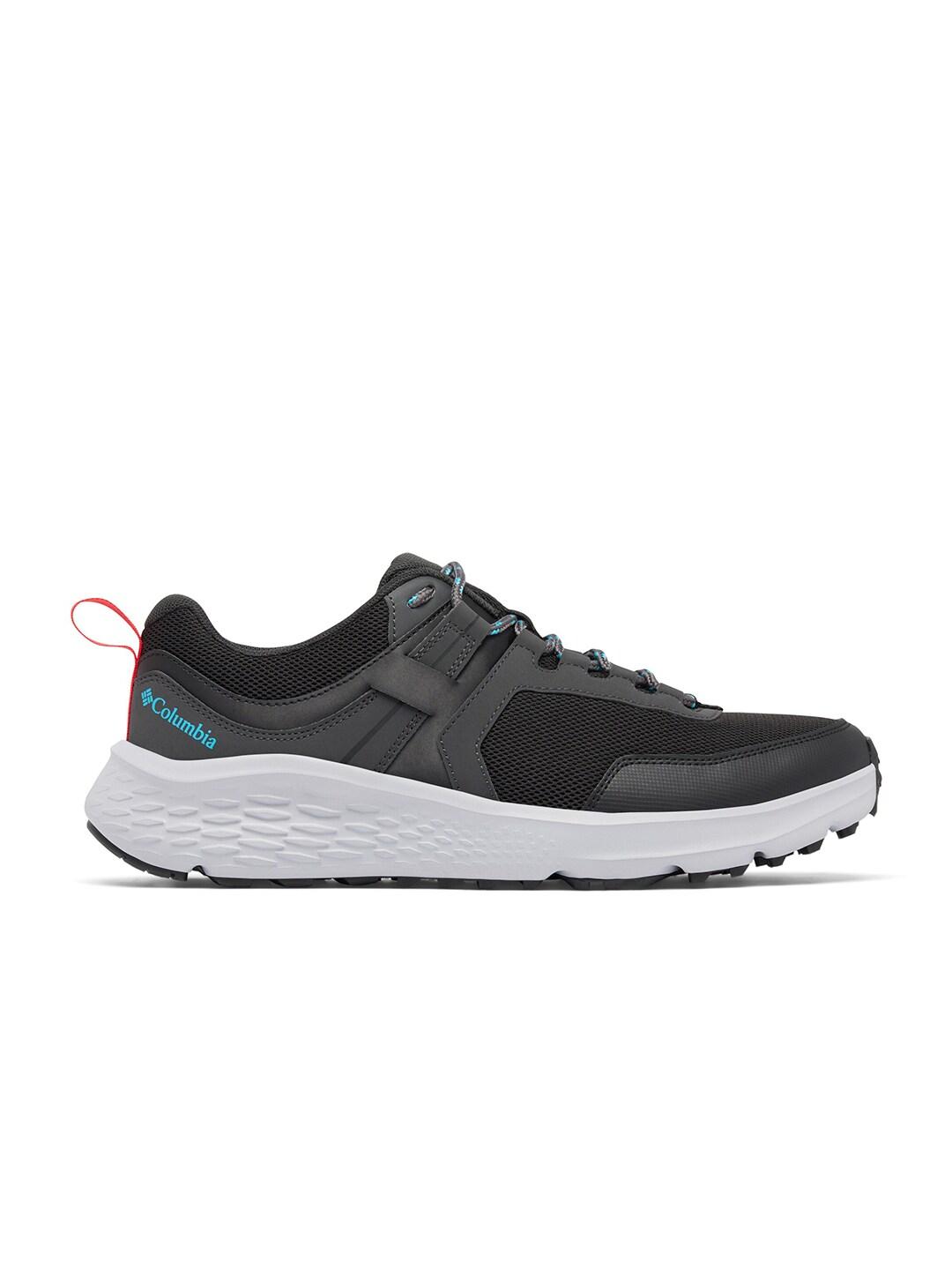 A Men Wearing Columbia Men Black KONOS LOW