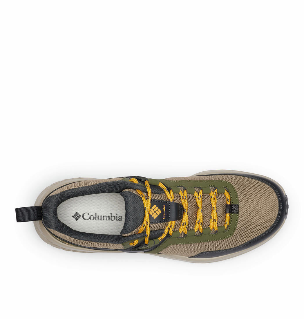A Men Wearing Columbia Men Green KONOS LOW