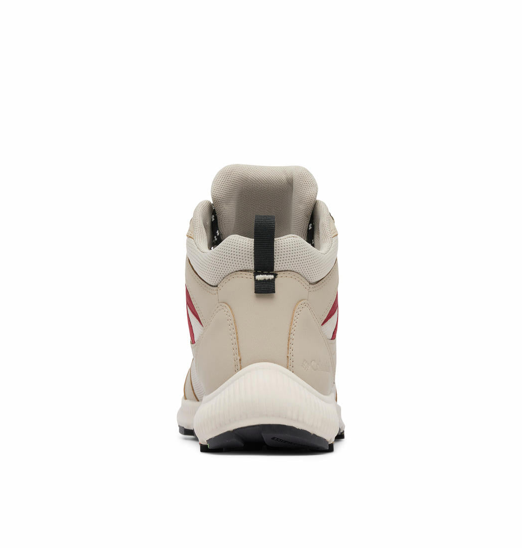 A Men Wearing Columbia Men Beige RE-PEAK MID