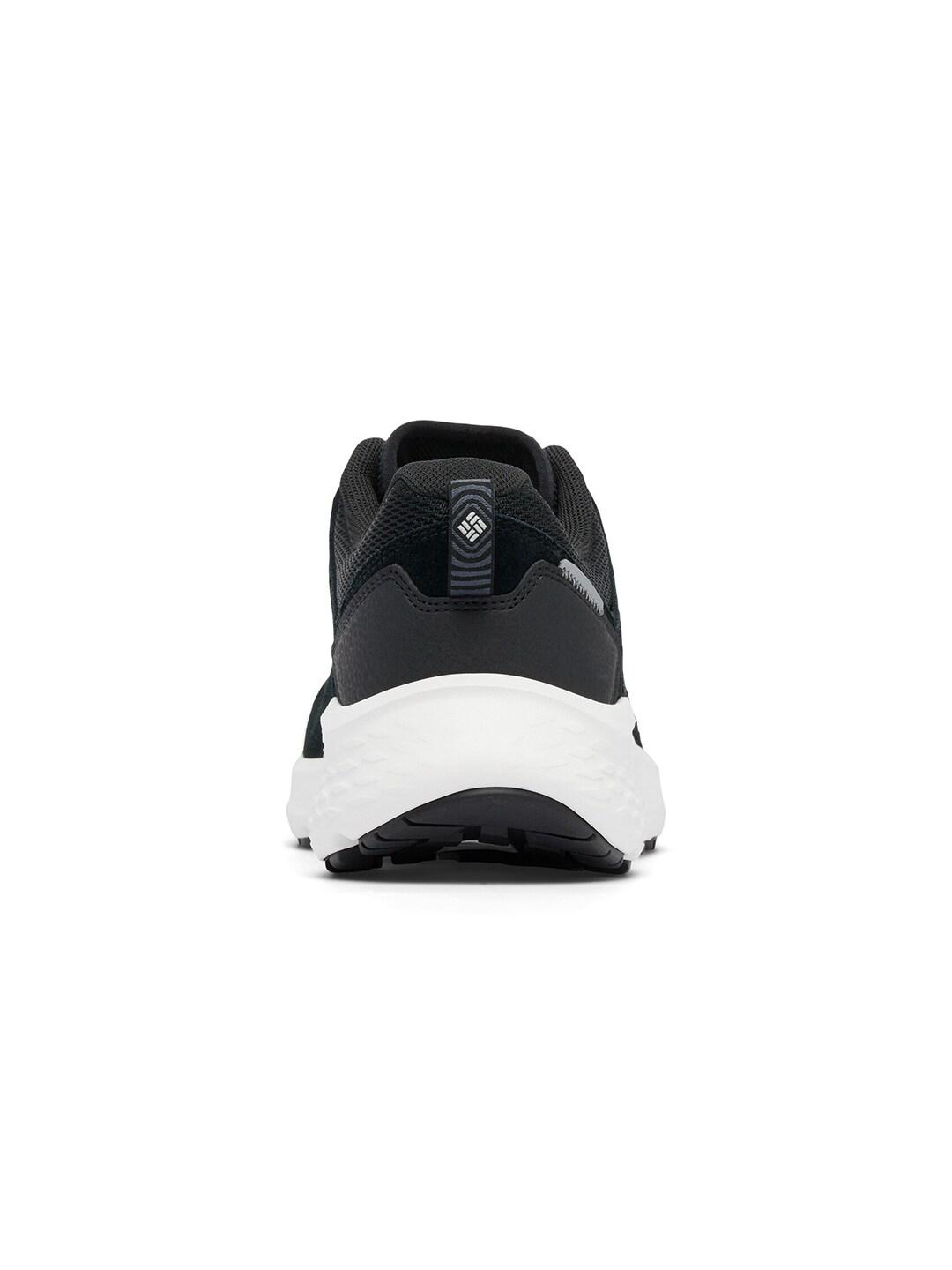 A Men Wearing Columbia Men Black BENSON