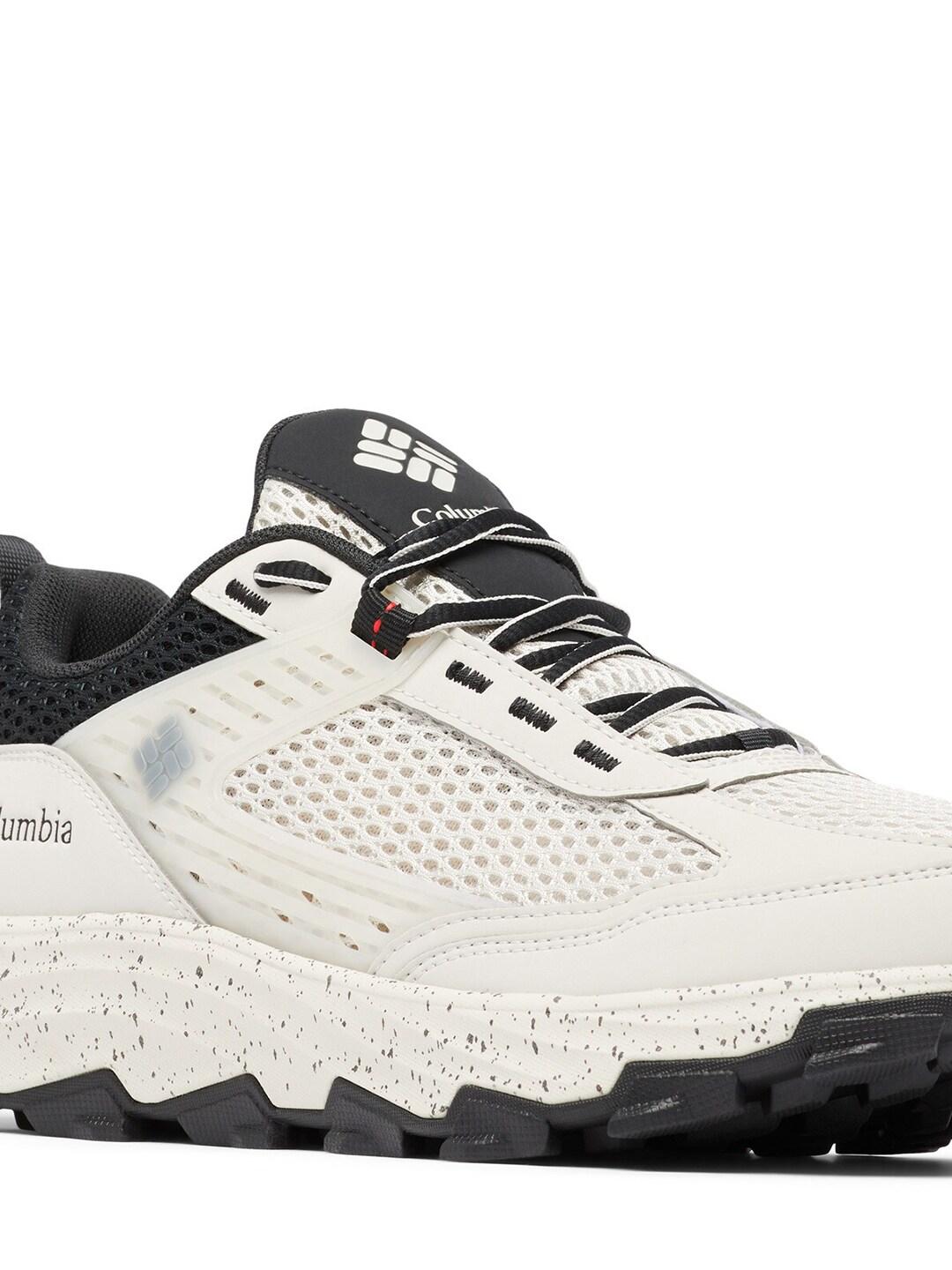 A Men Wearing Columbia Men Grey HATANA BREATHE