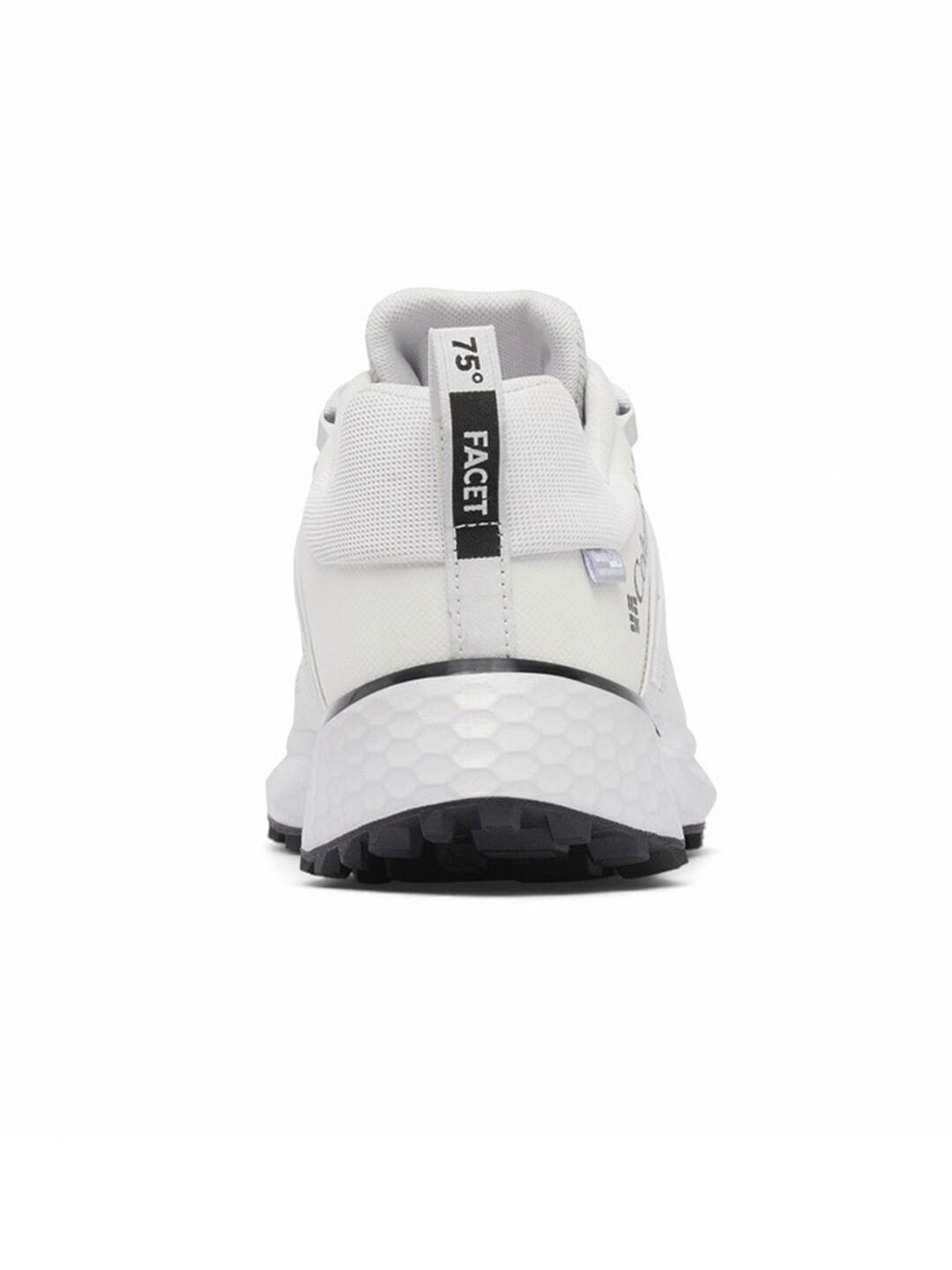 A Men Wearing Columbia Men Grey FACET 75 OUTDRY