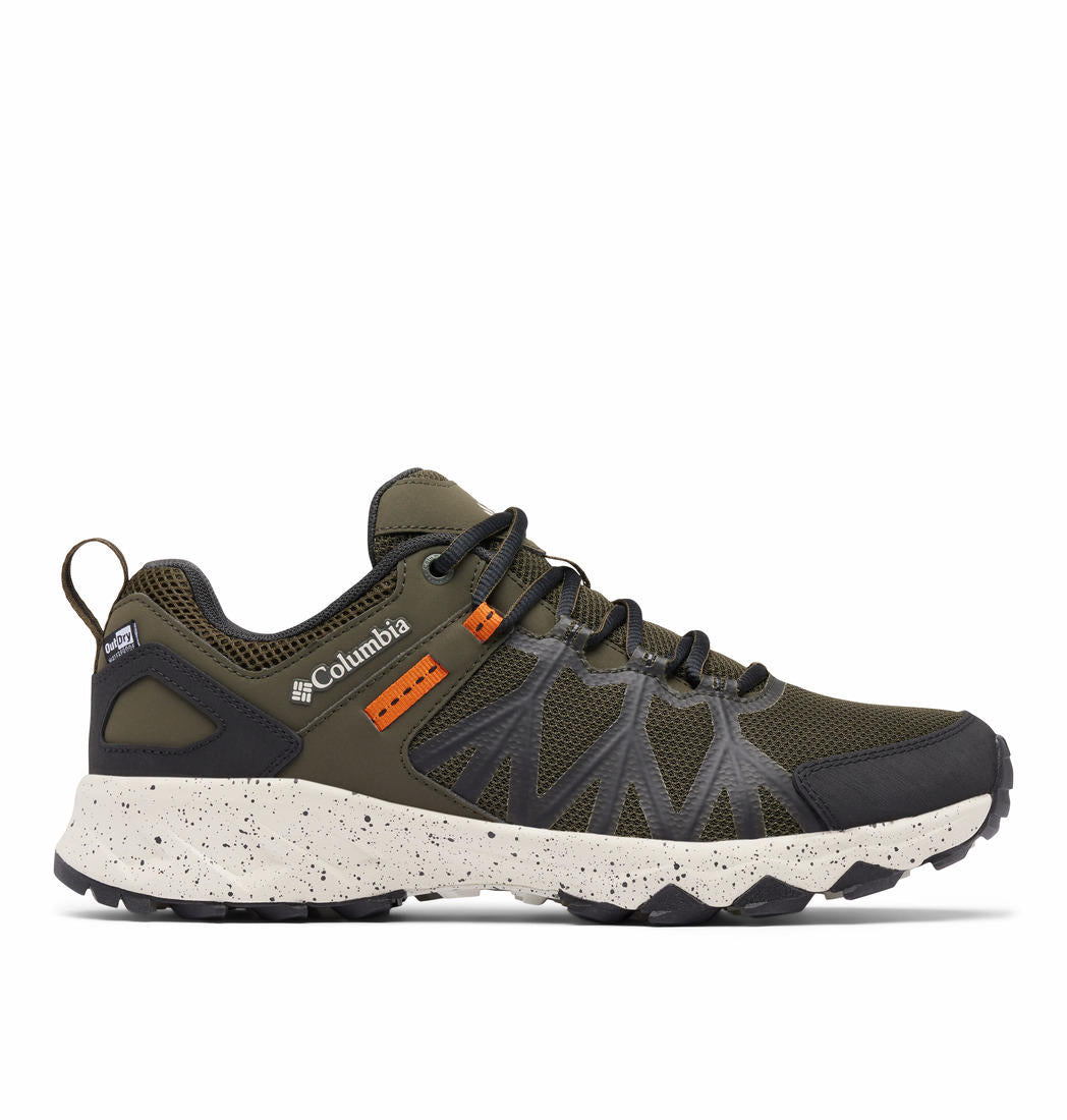 A Men Wearing Columbia Men Green PEAKFREAK II OUTDRY