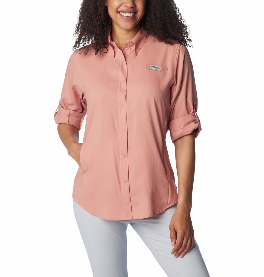 A Women Wearing Columbia Women Pink Womens Tamiami II LS Shirt (Sun Protection)