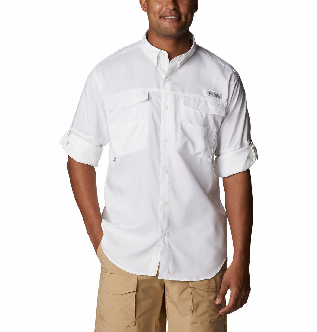 A Men Wearing Columbia Men White Blood and Guts IV Woven LS (Sun Protection)