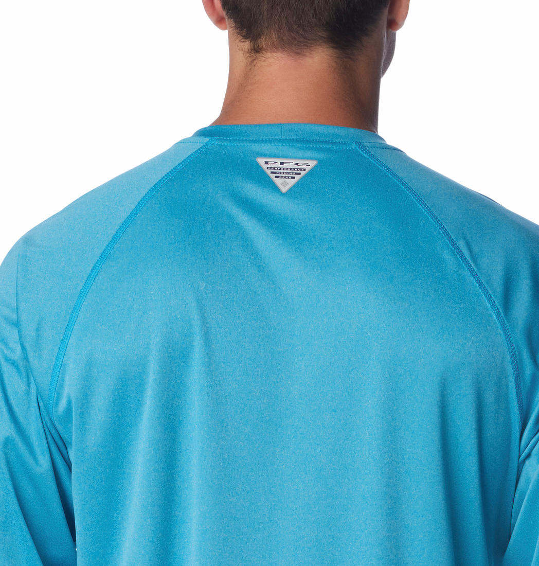 A Men Wearing Columbia Men Blue Terminal Tackle Heather LS Shirt (Sun Protection)