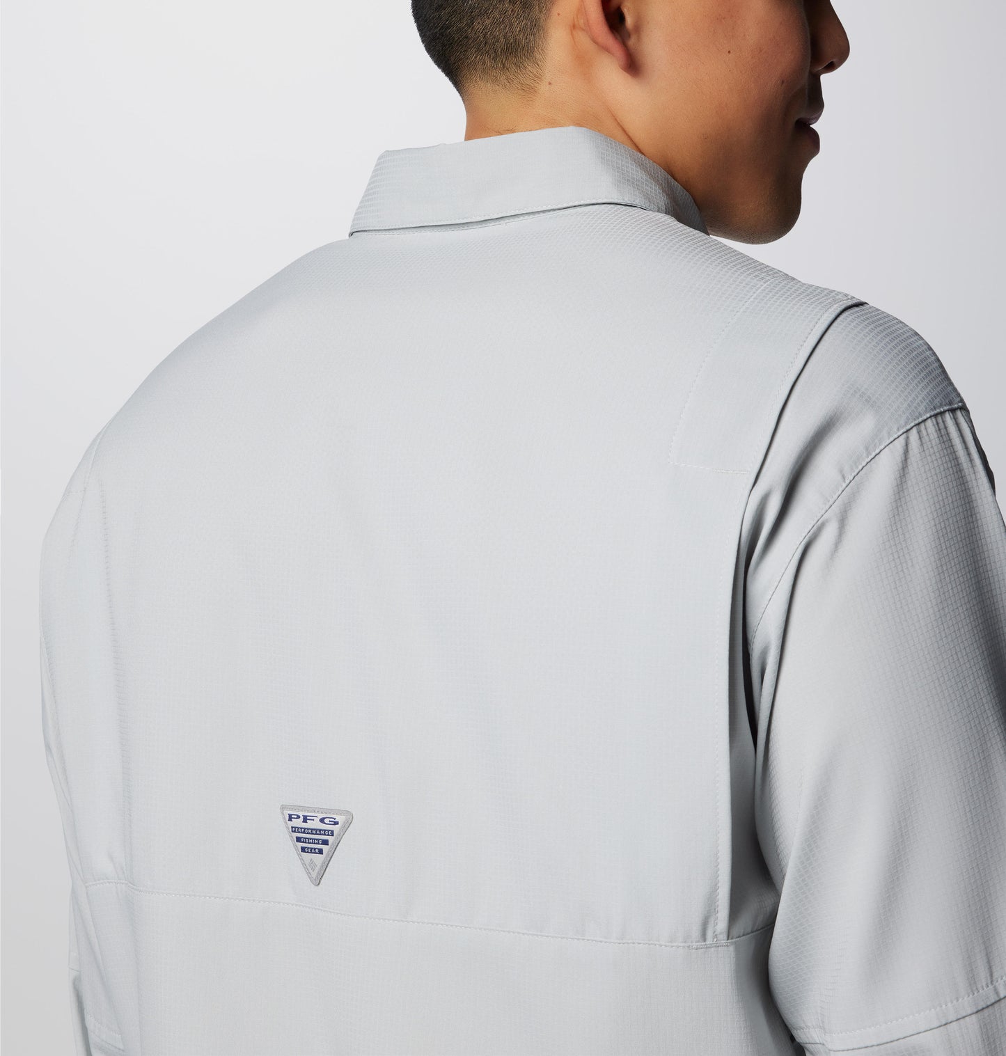 A Men Wearing Columbia Men Black Tamiami II LS Shirt (Sun Protection)