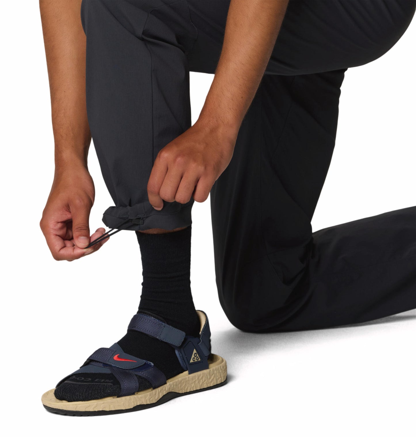 Mountain Hardwear Men Grey Traxion Trail Pant
