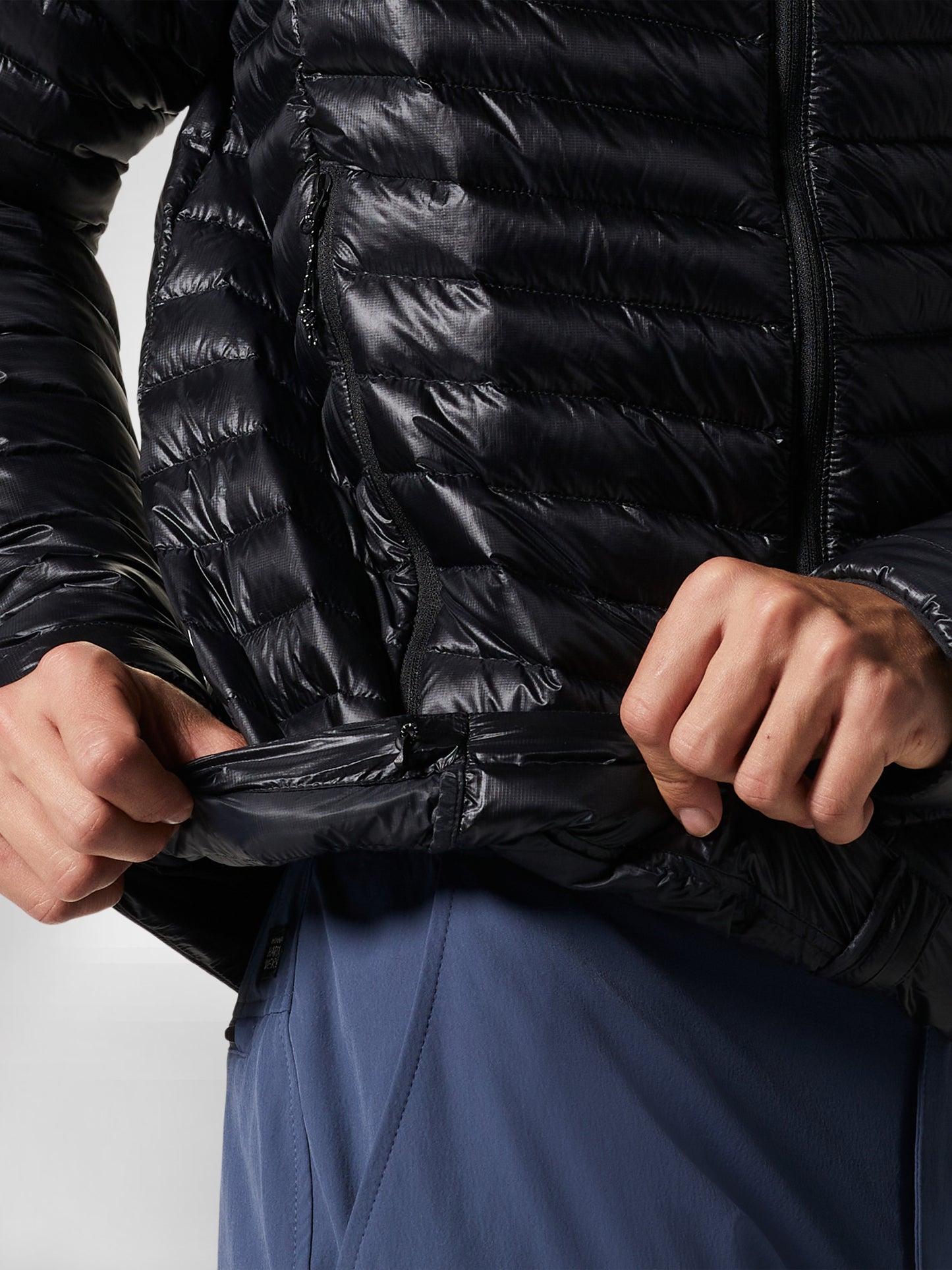 Mountain Hardwear Men Black Q.Shield Ghost Whisperer Down Jacket