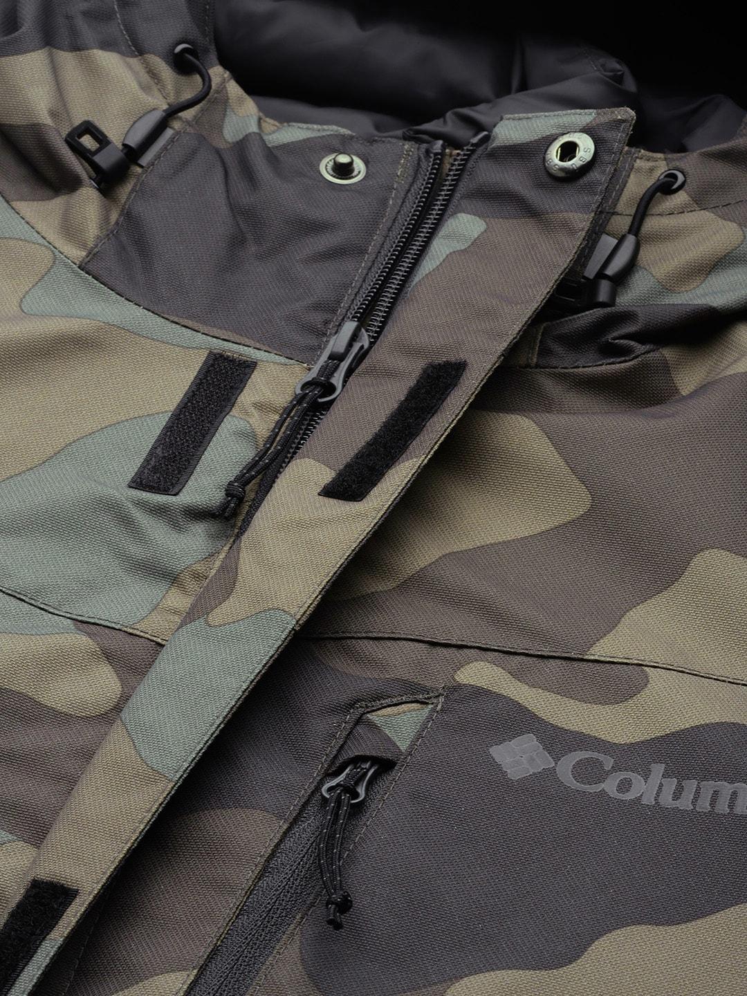 A Men Wearing Columbia Men Green Whirlibird IV Interchange Jacket