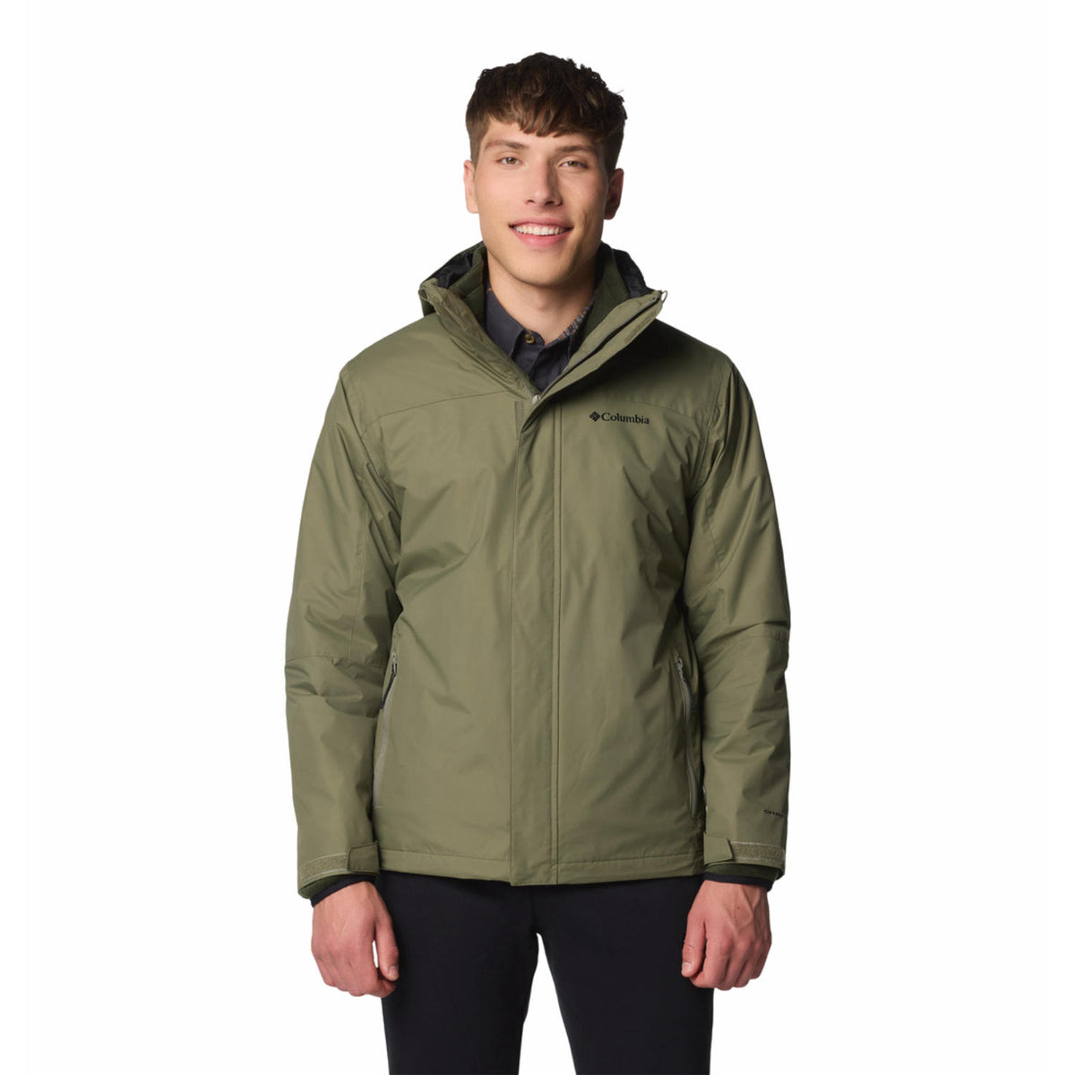A Men Wearing Columbia Men Green Tunnel Falls II Interchange Jacket