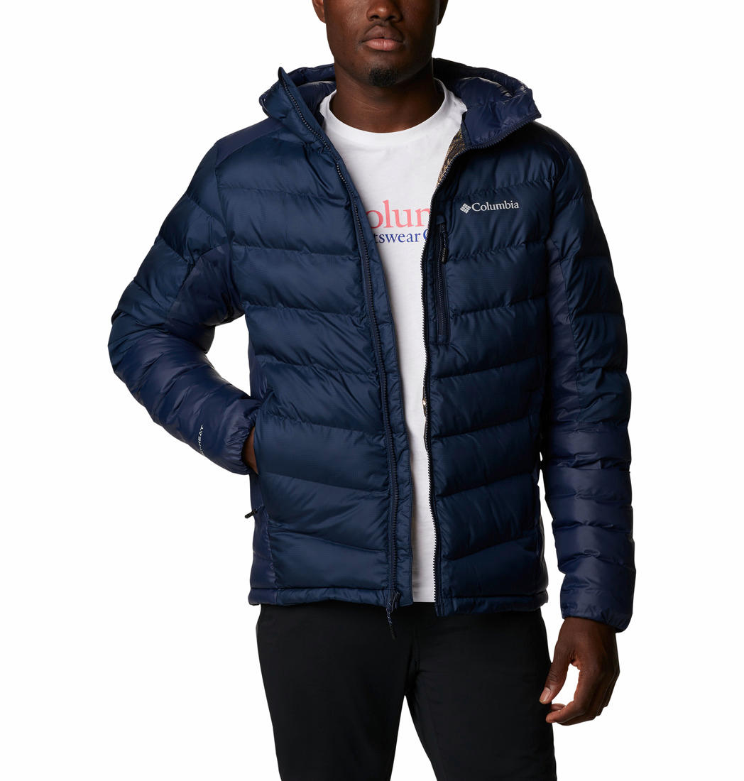 A Men Wearing Columbia Men Blue Labyrinth Loop Hooded Jacket