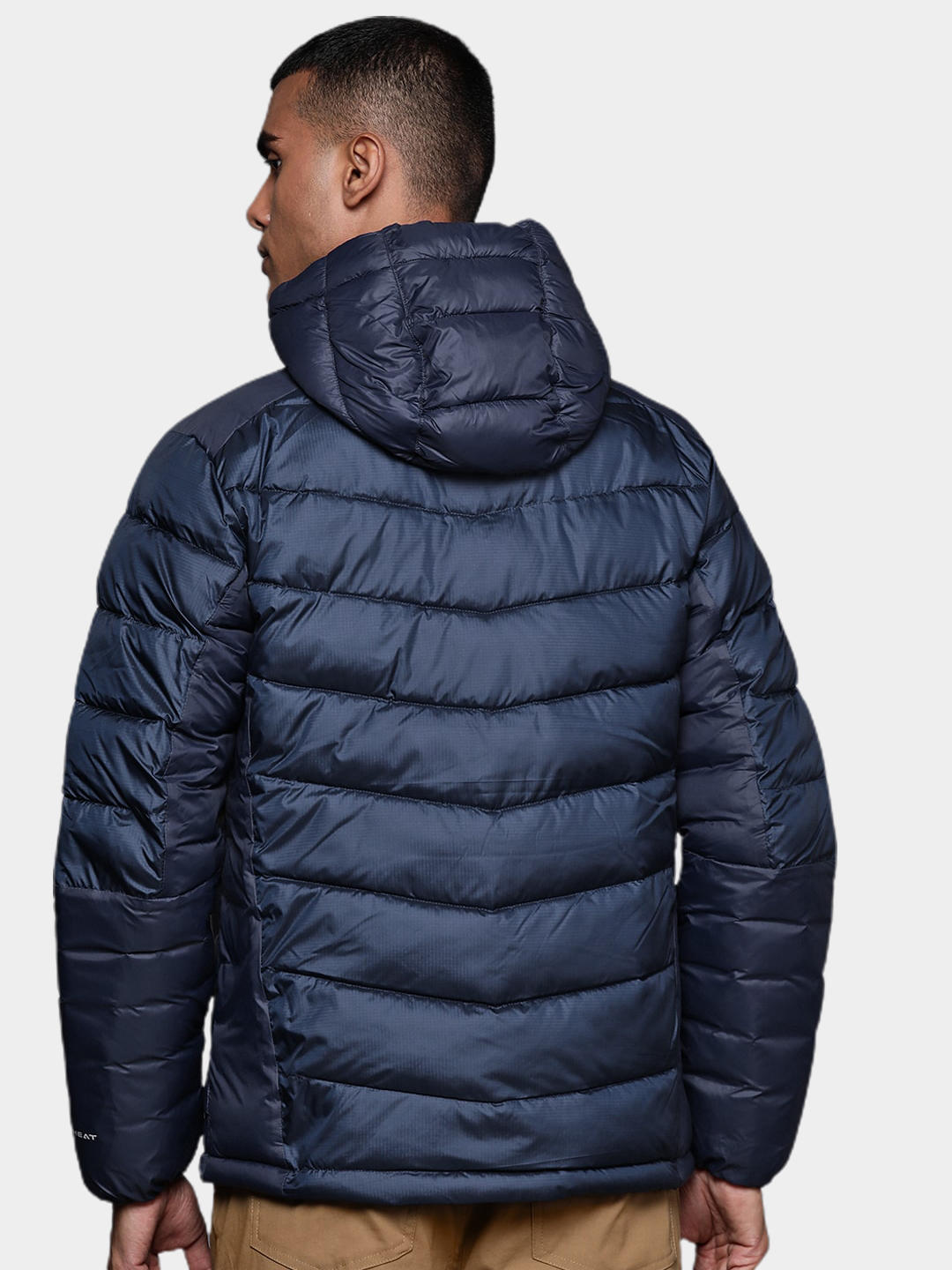 A Men Wearing Columbia Men Blue Labyrinth Loop Hooded Jacket