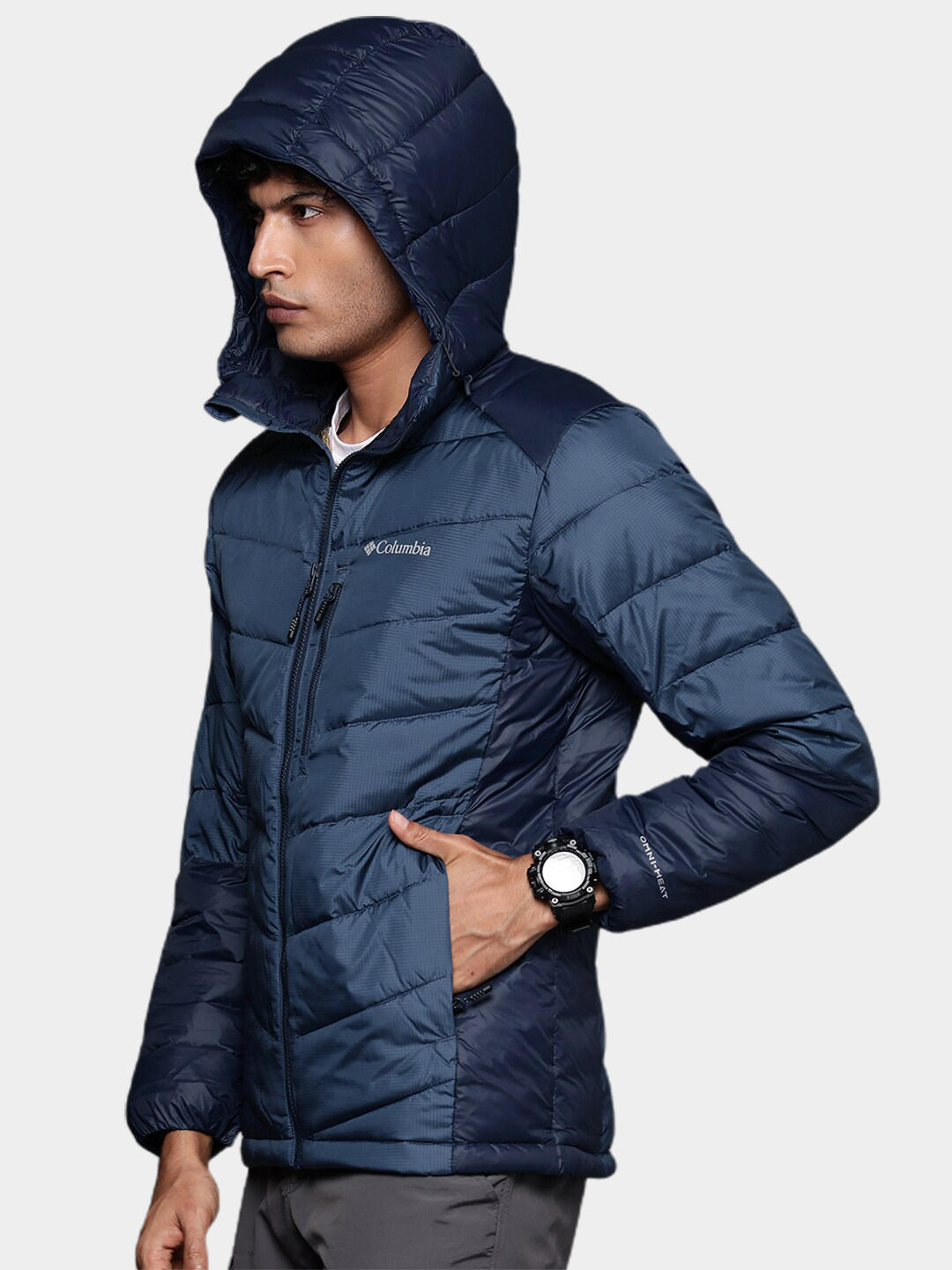 A Men Wearing Columbia Men Blue Labyrinth Loop Hooded Jacket