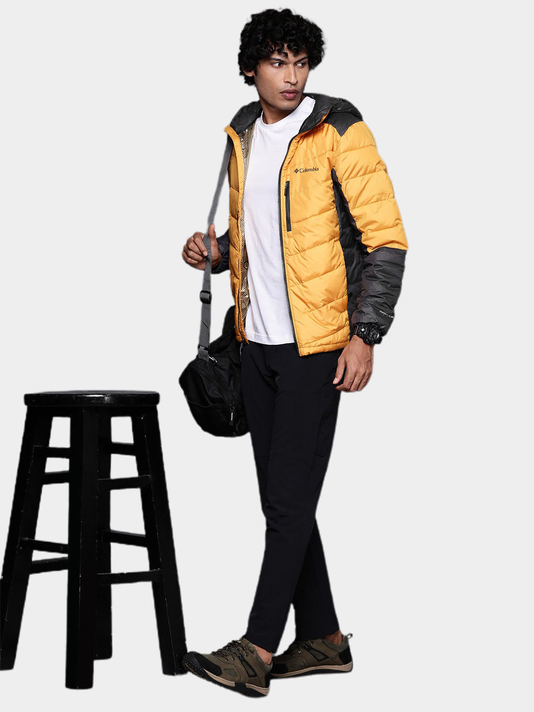 A Men Wearing Columbia Men Yellow Labyrinth Loop Hooded Jacket