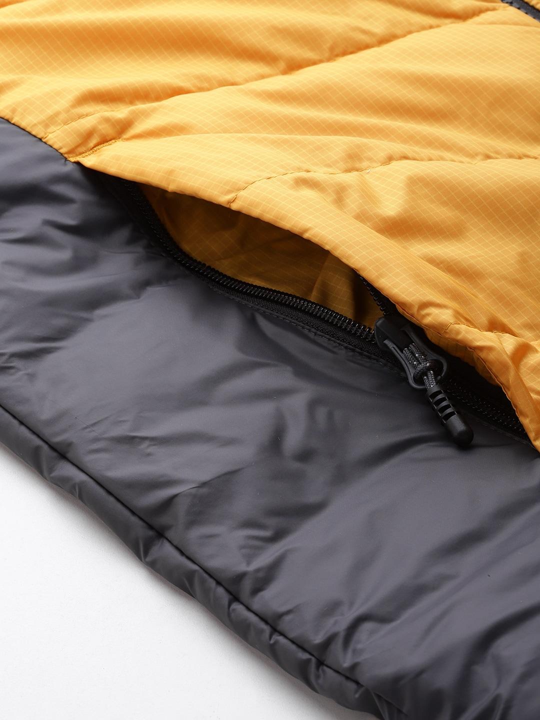 A Men Wearing Columbia Men Yellow Labyrinth Loop Hooded Jacket