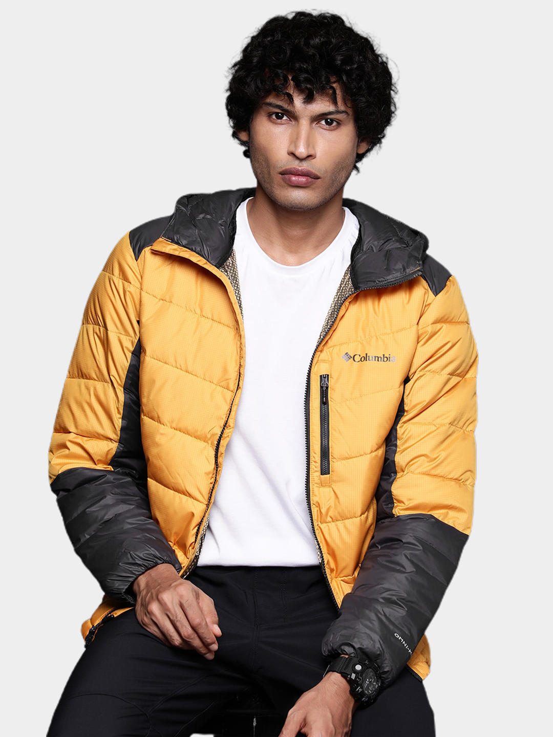 A Men Wearing Columbia Men Yellow Labyrinth Loop Hooded Jacket