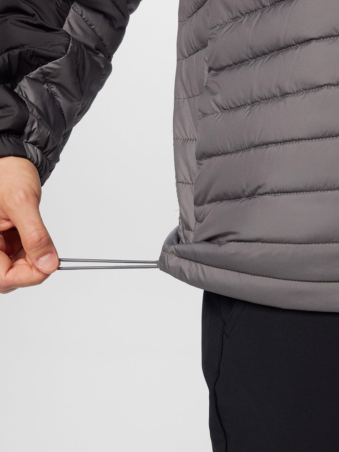 A Men Wearing Columbia Men Grey Silver Falls II Jacket