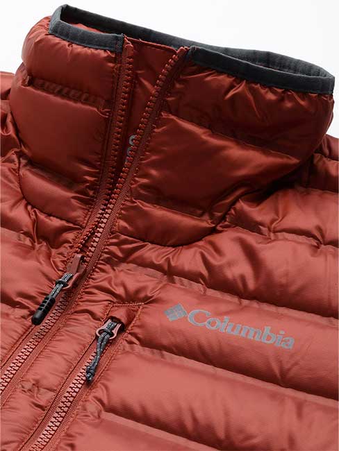 A Men Wearing Columbia Men Red Pebble Peak Down Jacket