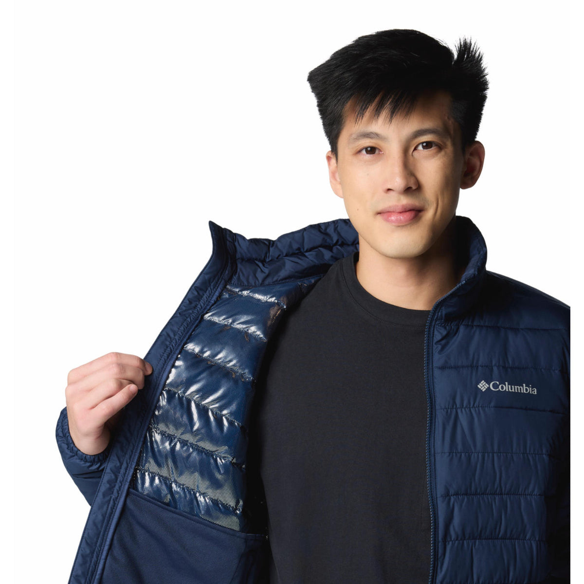 A Men Wearing Columbia Men Blue Point Park Interchange Jacket