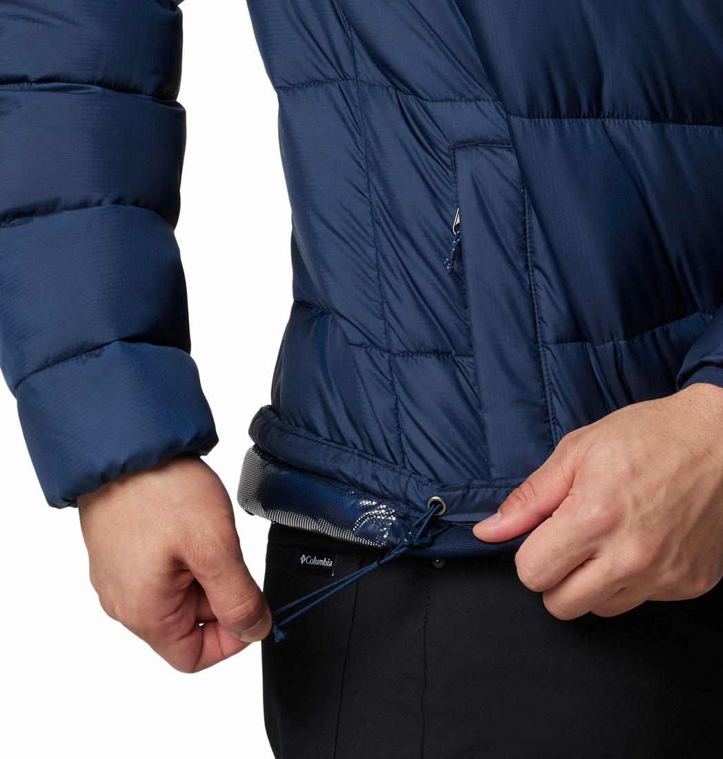 A Men Wearing Columbia Men Blue Fivemile Butte II Hooded Jacket