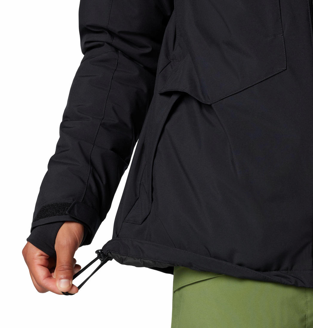 A Men Wearing Columbia Men Black Highland Summit II Jacket