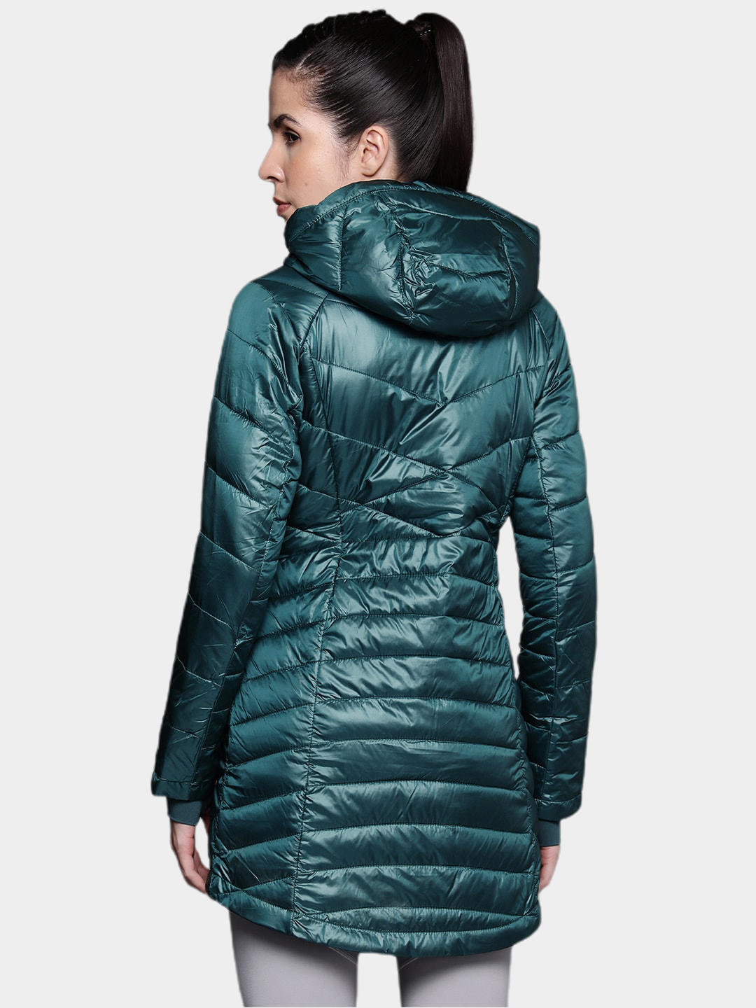A Women Wearing Columbia Women Blue Joy Peak Mid Jacket