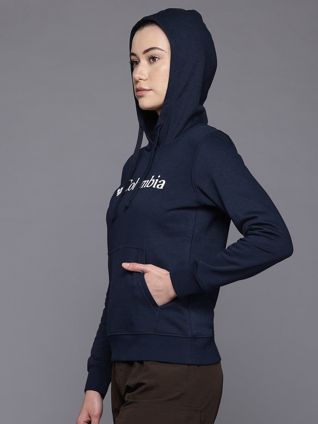 A Women Wearing Columbia Women Blue Beaumount Graphic Hoodie