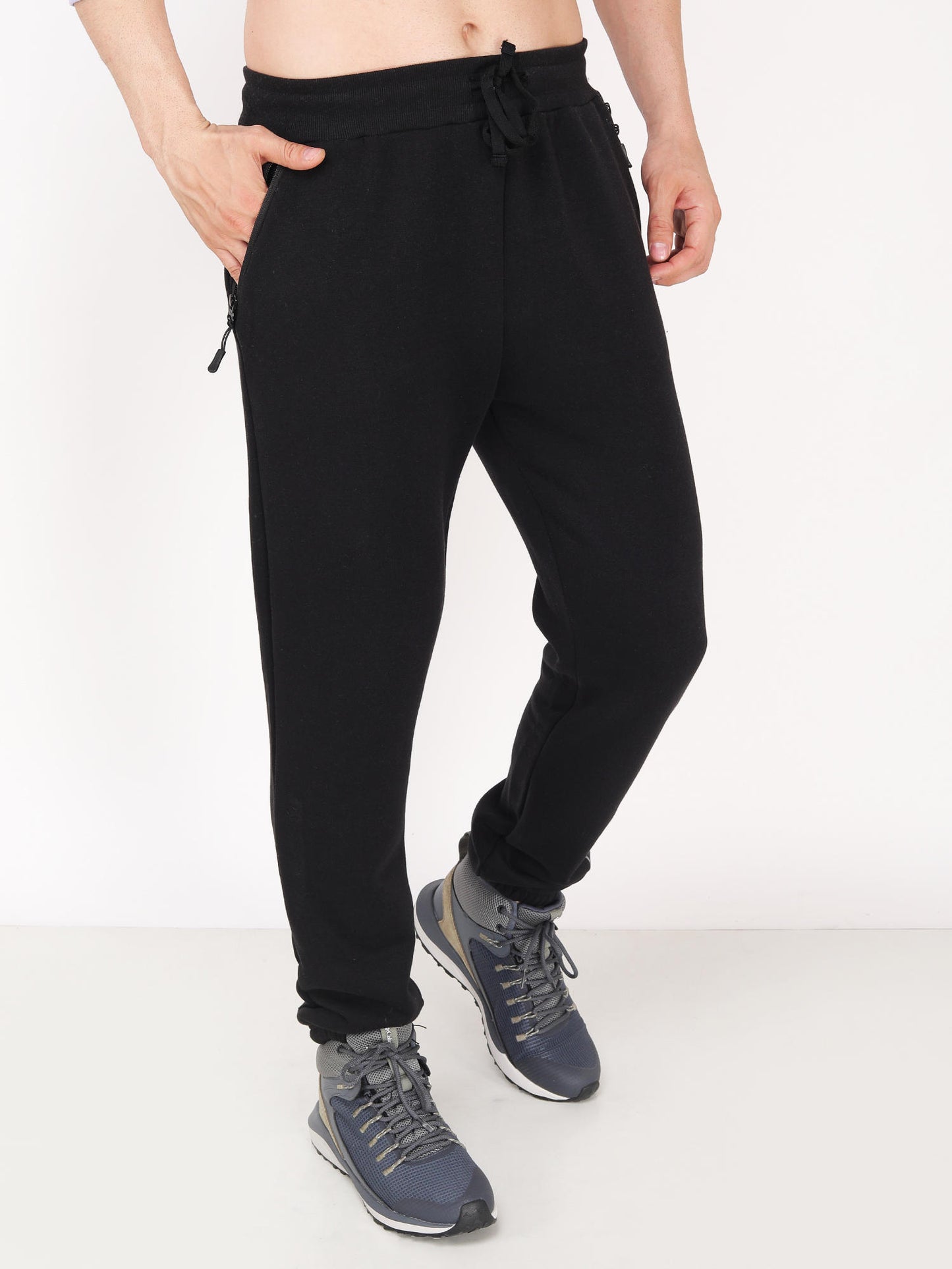 Adventuras Men Black MOXTAIN JOGGER