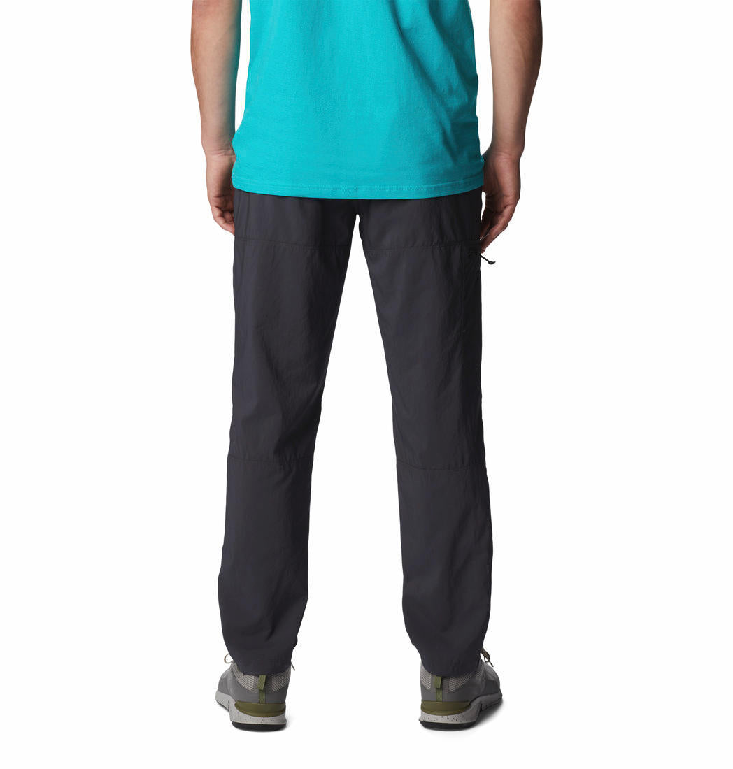 A Men Wearing Columbia Men Black Coral Ridge Pull-On Pant (Sun Protection)